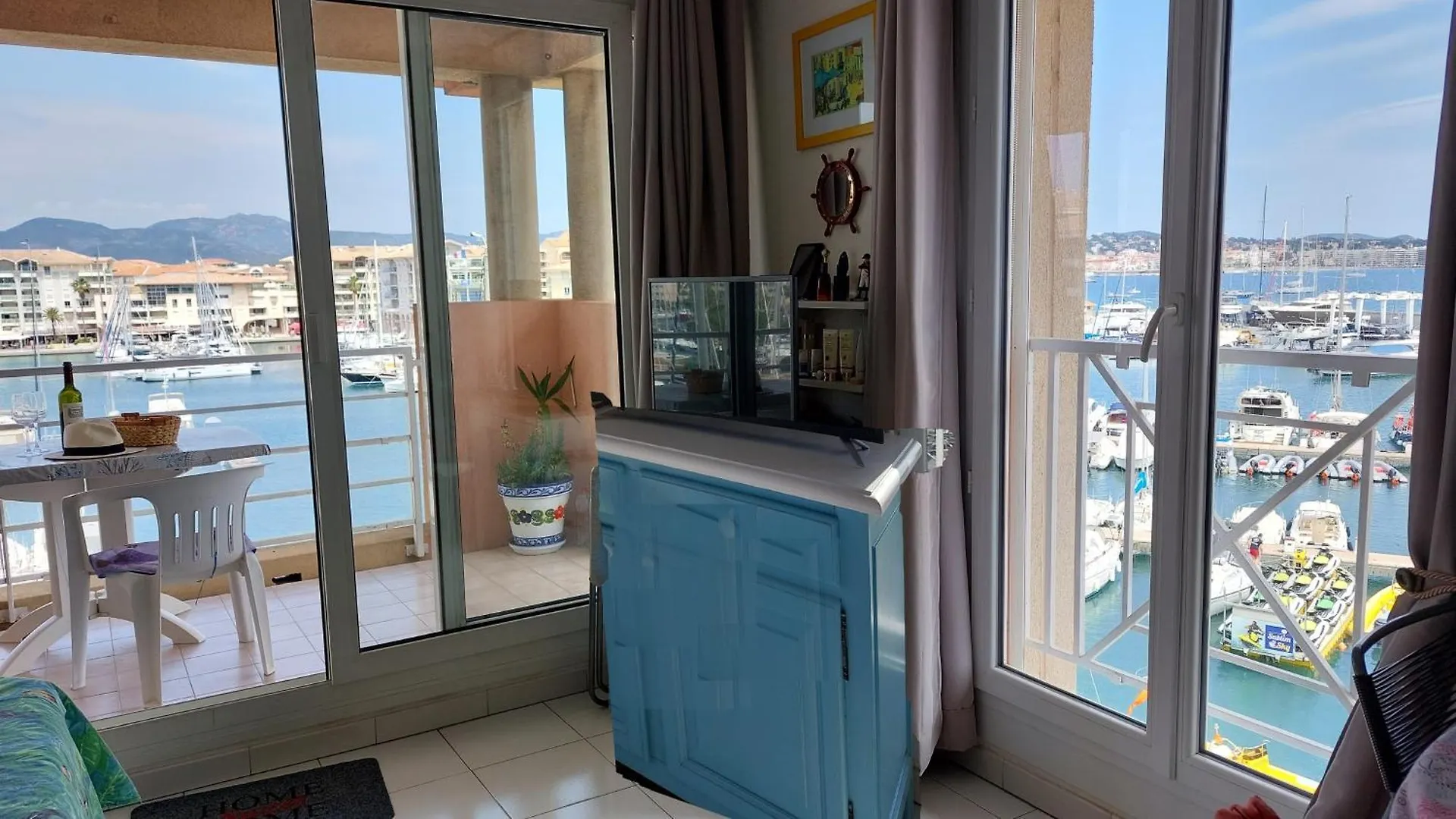 Boutique Apartment Hirondelle Port Frejus