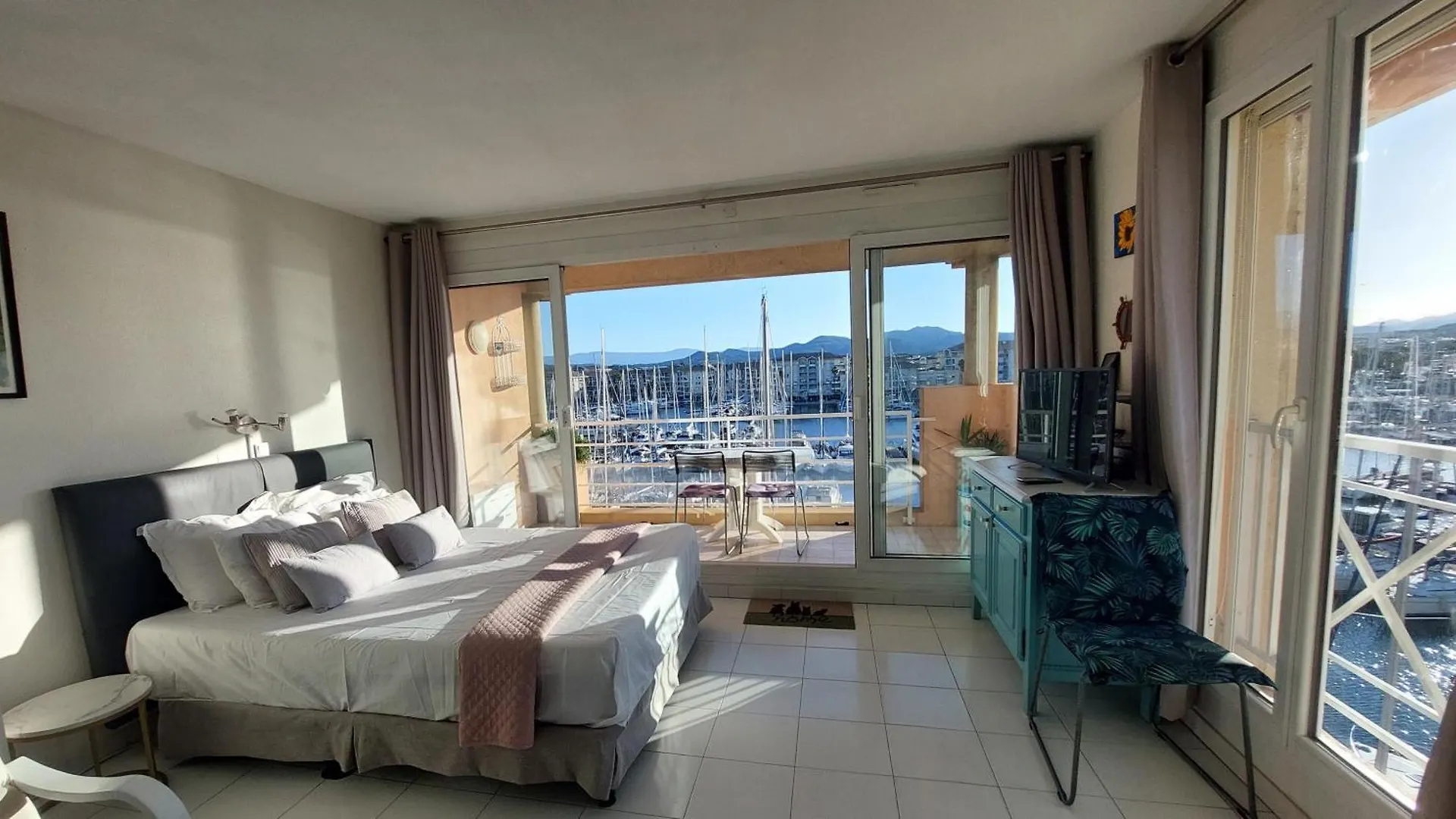 Boutique Apartment Hirondelle Port Frejus France