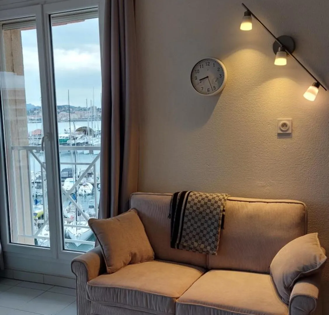 Apartment Hirondelle Port Fréjus France